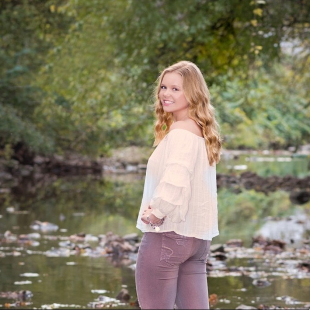 Meet your Posher, Regan